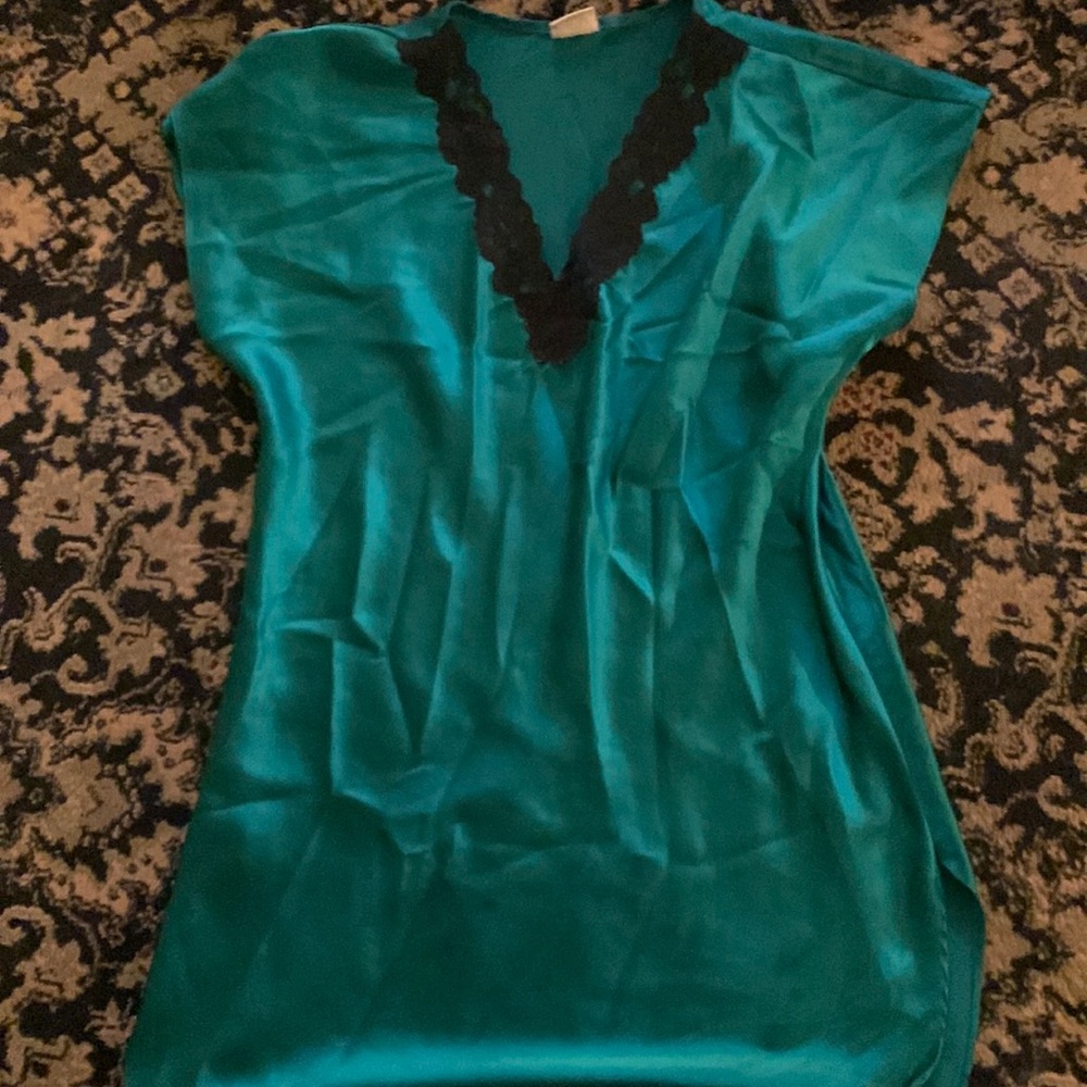 Vintage night gown from romantic moods size small